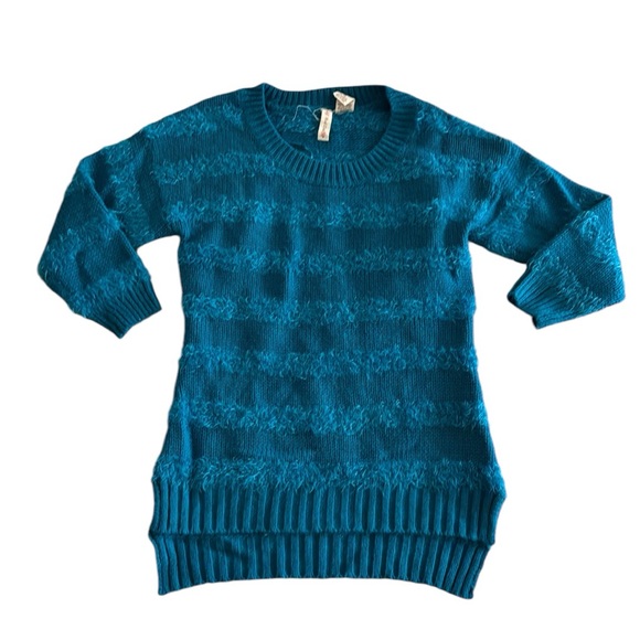 Red camel blue fuzzy half sleeve sweater - Picture 1 of 4